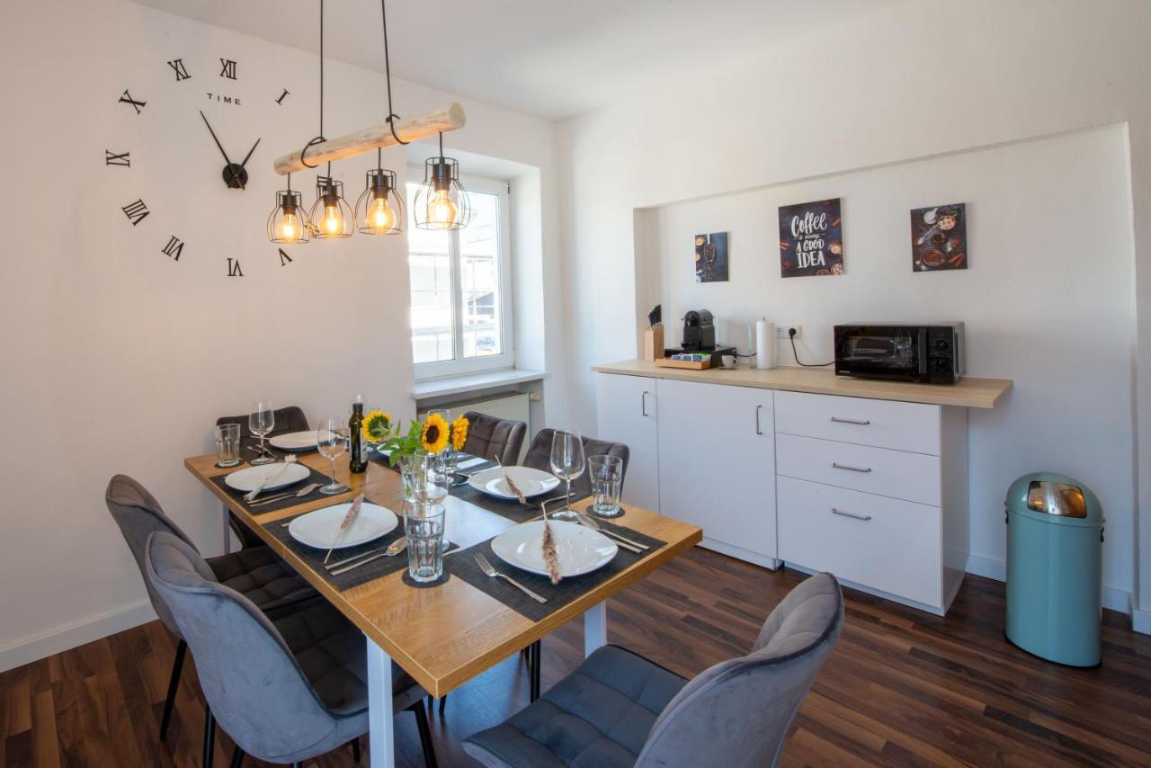 Bessa Homes 6 Personen 2 Schlafzimmer, 3 King Size, Betten, Balkon, Kueche Haag in Oberbayern Dış mekan fotoğraf