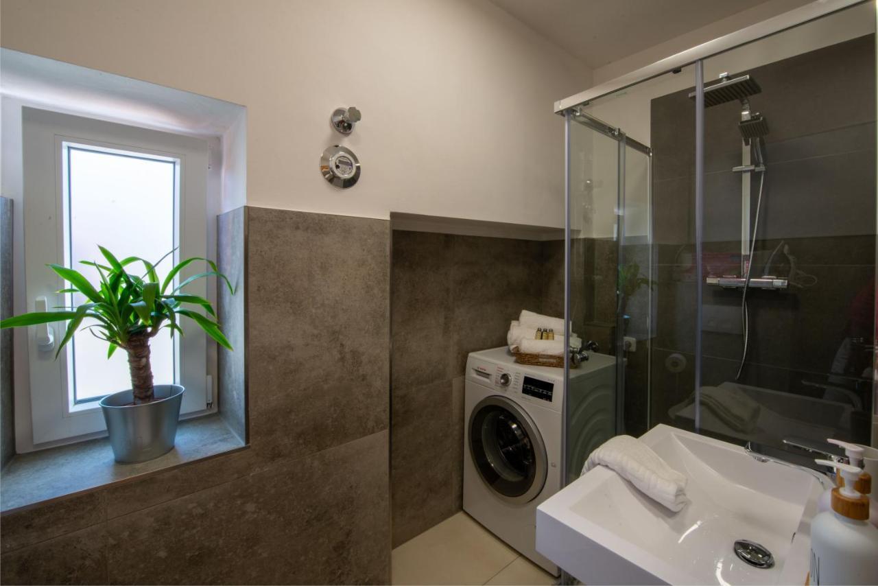 Bessa Homes 6 Personen 2 Schlafzimmer, 3 King Size, Betten, Balkon, Kueche Haag in Oberbayern Dış mekan fotoğraf