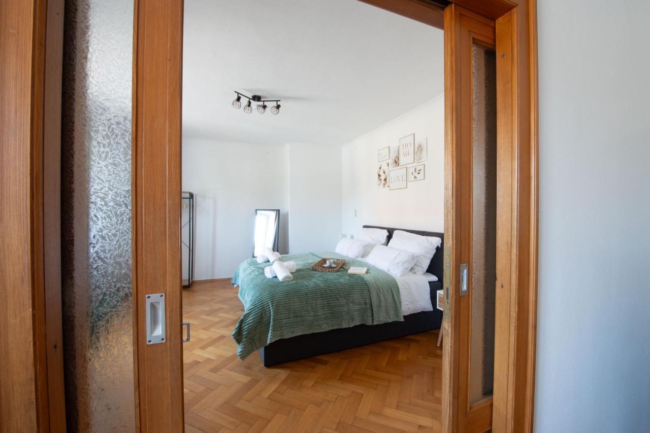 Bessa Homes 6 Personen 2 Schlafzimmer, 3 King Size, Betten, Balkon, Kueche Haag in Oberbayern Dış mekan fotoğraf