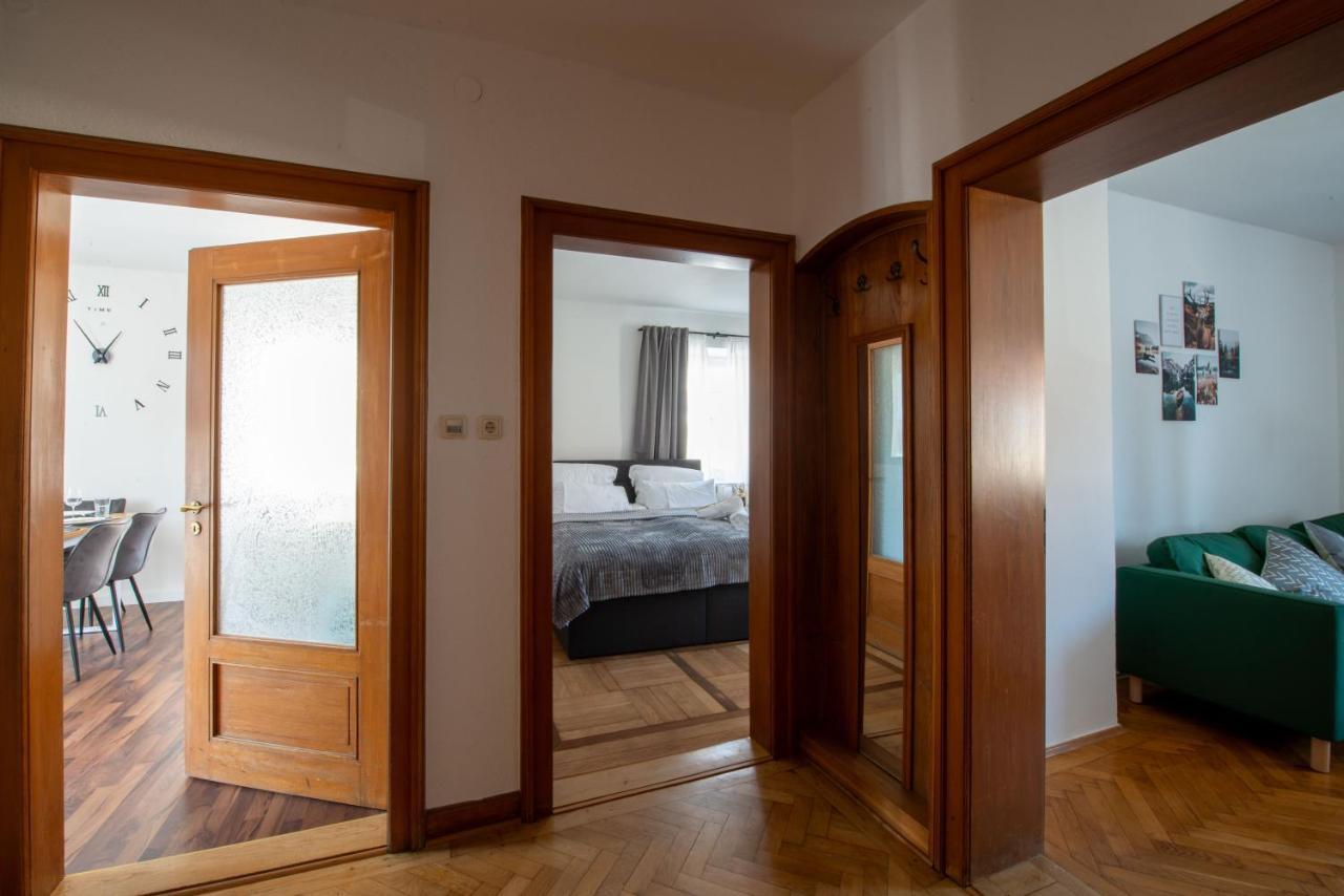 Bessa Homes 6 Personen 2 Schlafzimmer, 3 King Size, Betten, Balkon, Kueche Haag in Oberbayern Dış mekan fotoğraf