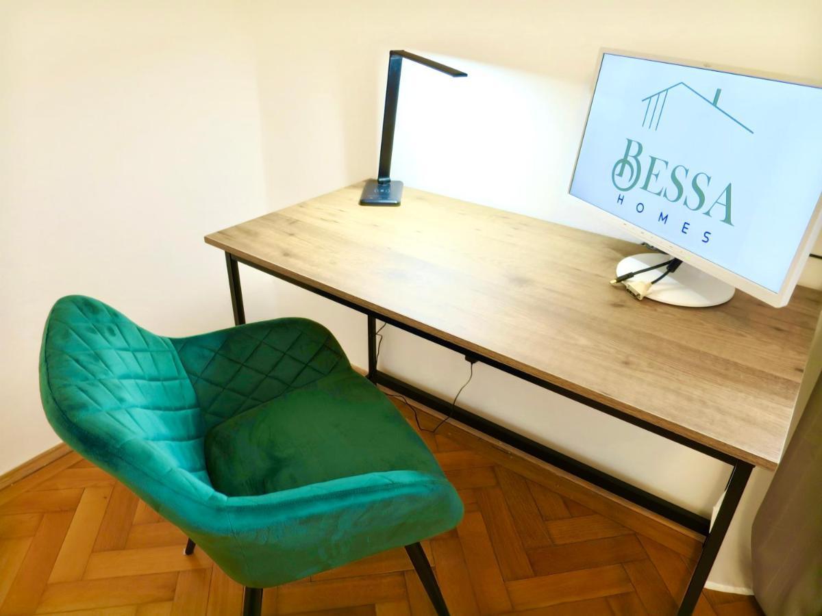 Bessa Homes 6 Personen 2 Schlafzimmer, 3 King Size, Betten, Balkon, Kueche Haag in Oberbayern Dış mekan fotoğraf